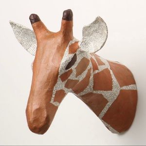 Anthropologie papier-mâché giraffe bust